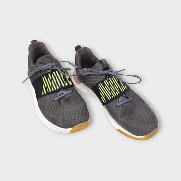 Nike Gray Sneakers with Breathable Mesh and Lightweight Design - Picture 2 of 13